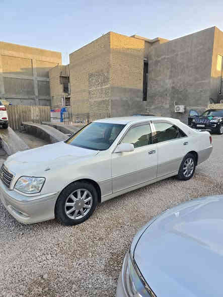 دخول جديد حاويه
ملكة كفاله عامه  ( ادوات  )
3دكم كرستال - 4كشنات كهربائيه - برده خلفيه 
موديل : 2003 كرستال اصل 
السعر67
