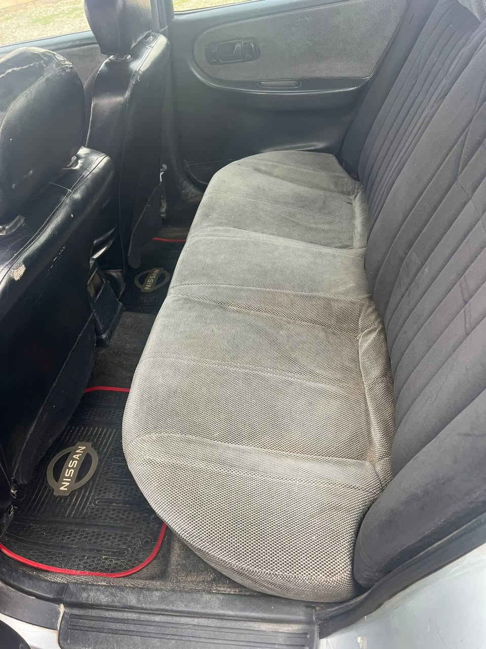 السلام عليكم
نيسان برايمر 1992 محرك 16 كير عادي
رقم نينوى الماني سنوية 2028 شرط تحويل
السيارة بيها قطعه وحده رش باقي السيارة صبغ بلادي
محرك بي تنقيص كير كهربائيات صدر تخم تاير وويل كب كلهن جدد تبريد غراضه كامله يعوزه تبديل صونده تدفئة شغاله
السعر 40 ورقه بيها مجال قليل سعر بالتلفون ماگطع تجي تشوفها وتدلل
***********
ملاحضه البيع نقد لا مراوس ولا اقساط
