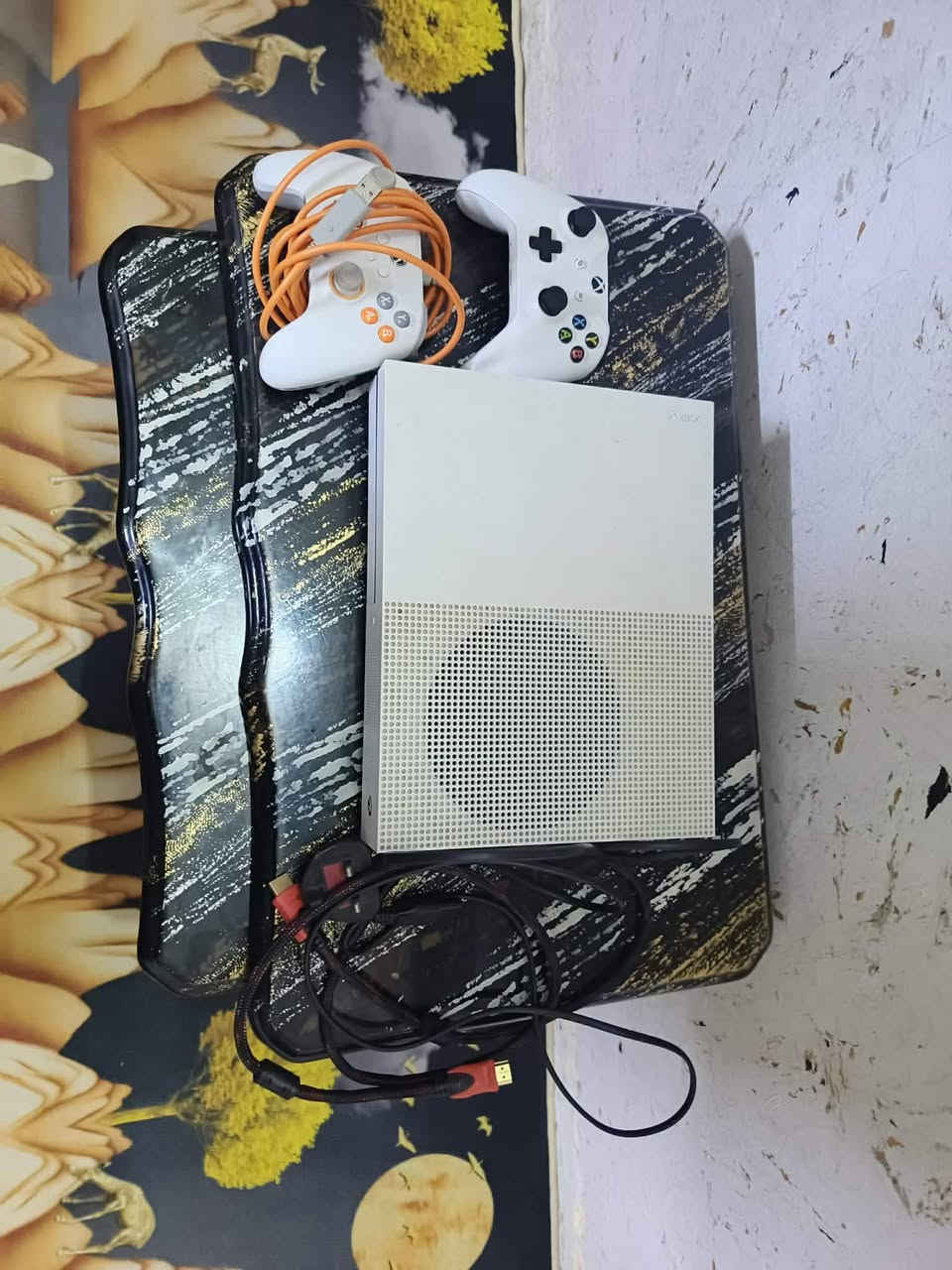 اكس بوكس ون اس كامل ملحقاته السعر ١٨٠ 
***********
