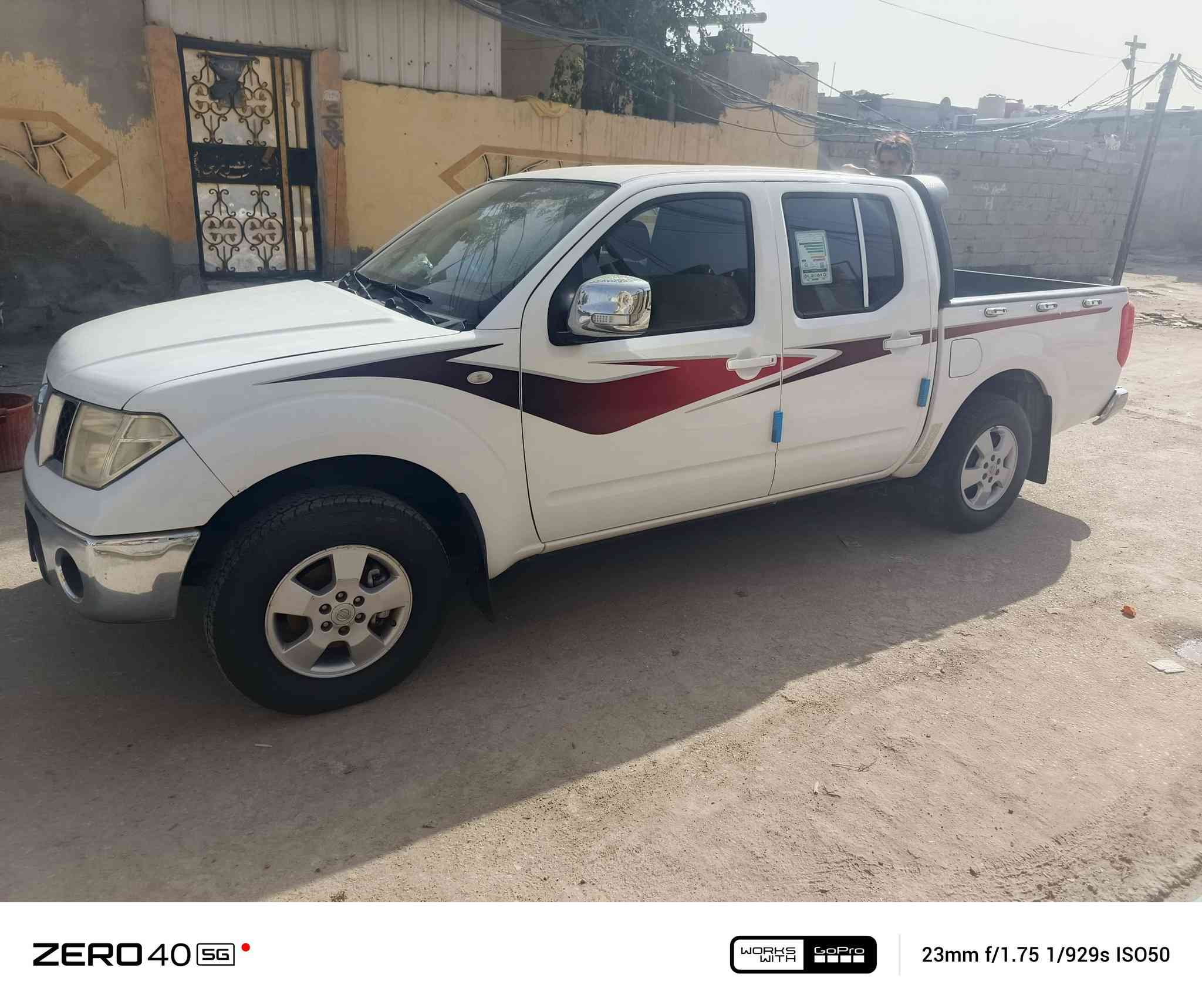 السلام عليكم نيفارا موديل 13 سياره كله الجديده بيها بارد بسيط سنويه ال 2030 مكينه مفتوح بيها جازقيت سياره جاهزه ما بيها اي نقص جديده في معنى الكلمه بها وكاله عامه باسمي السعر 26 الاتصال*********** العنوان بصره مركز مدينه غير متواجد على الفيس بالمناسبه ما اعرف اقرا الواتساب شغال بصمه او اتصال
