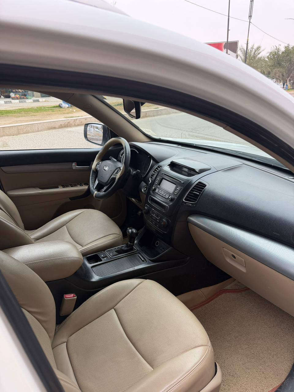 السلام عليكم سورنتو للبيع 2015 سته سلندر سياره حلوه بيها صبغ بل هلال قليل مكينه مكفوله السعر 177وبيها مجال قليل مكان صلاح الدين بلد الإستفسار ***********
