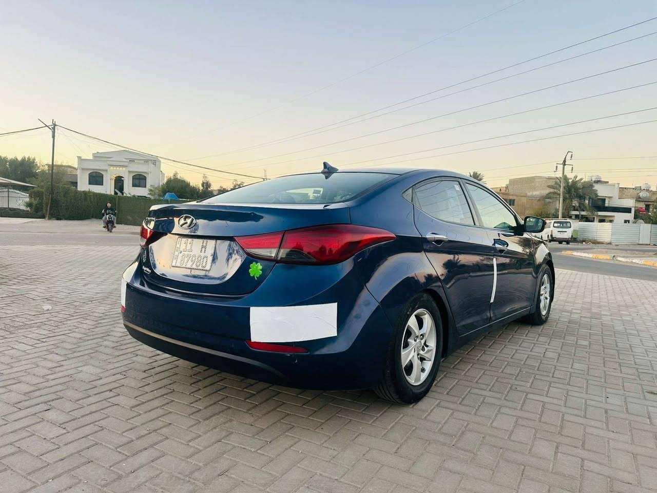 سلام عليكم من رخصة الادمن المحترم النتره البيع سيارة جاهزة مكينة وكير وصدر تبريد وارد امريكي حادثها الجاملغ الخلفي وصبغ الباب موديل 2015منضومة غاز باقي السيارة كفالة السعر 107وبيها مجال مكان السيارة البياع الاتصال***********
