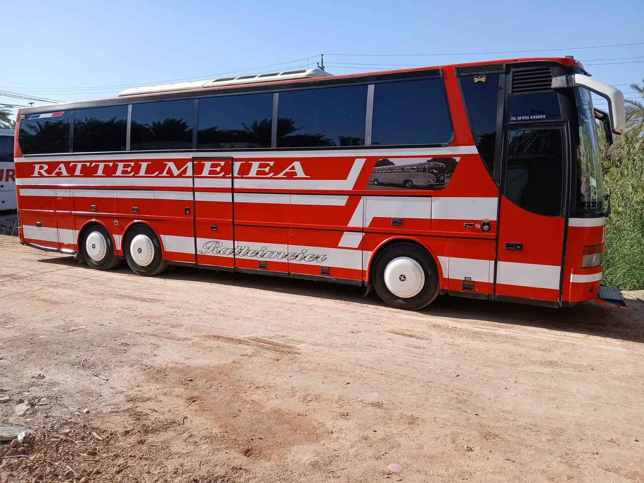 سلام عليكم باص الفينيه البيع. جاهزه تخم تاير تبريد صيني مكينه وكير وكسن رقم مارسدس بسمي مديل ٩٢ مكان السياره كربلاء لاستفسار على الرقم ***********
