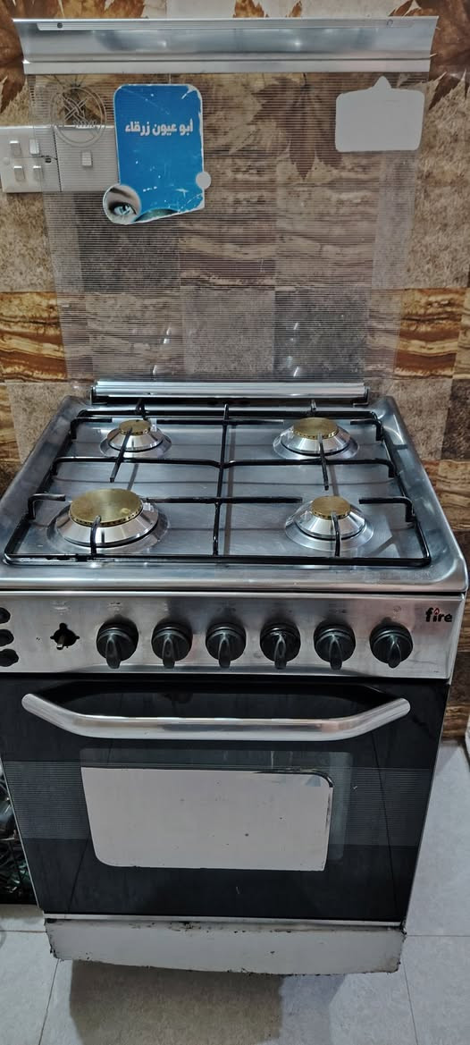 سلام عليكم البيع طباخ 60# 60 ابو عيون الزرقاء 
شرط الفحص  نتصل على الرقم ***********
