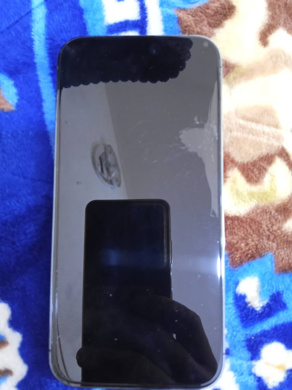 سلام عليكم جهاز 14برو ماكس للبيع ذاكره 256بطاريه 85جهاز وتر ما مبدل بي شي بس بي كسر بل كلاس ما مأثر بشي سعر الجهاز 650الف 
هاذه رقمي لليحب يتواصل ويايه *********** مكاني الرمادي 5كيلو
