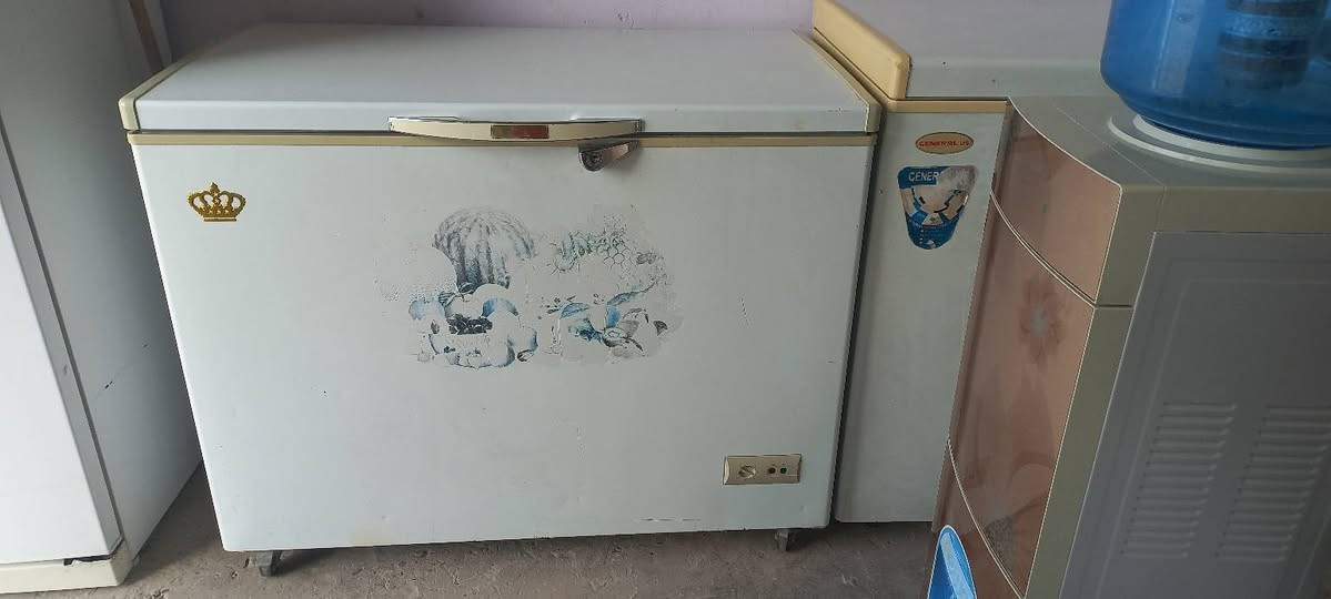 مواد منزليه للبيع حاجات نضيفه كلش المكان ناحية المعتصم  للإستفسار الاتصال عل الرقم التالي ***********
