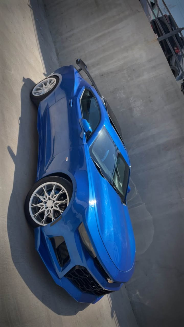 CAMARO 2017 V6 3600 1/1

السعر 112. بيع و مراوس حسب القناعه
*********** واتس
نسخة الفيفتي FIFTY 
كمارو لون مميزن بلادي 💙
سياره بسمي تحويل وكال شرط
سنوية هزه جديد لحد 31
كير محرك كهربيات كلها شرط
ماشيه 88 الف ميل  
اربع وضعيات قيادة 
بصمة و سلايد تشغيل وأبواب 
تشغيل عن بعد 
شاشة + كار بلي + اندرويد اوتو 
كامره دوارة
صقف روززز و داخل بواب دشبول ليت تحكيم بلموبايل
لايتات زينون اصلي و داخل احمر
تحكم ستيرن كامل 
شفتات كير ورة الستيرن 
كير 8 نمر مكفول اوتو +.
تاير تو سايز 
صبغ 5 قطع جهت سكن بدون اي دواخل صور حادث موجد 
(***********) واتس موجد 
السعر 112. او مراوس حسب القناعه دهوك, العراق
