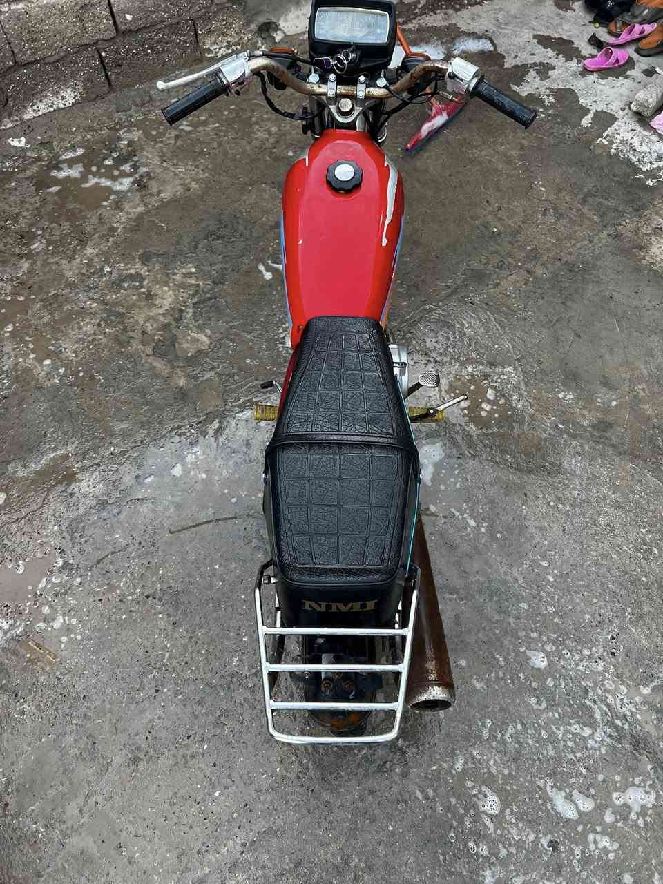 دراجه ايراني نضاف 100/80مكاني البصره الهارثه المسحب اريد ابيع مستعجل 450بيه مجال قليل رقم الهاتف ***********
