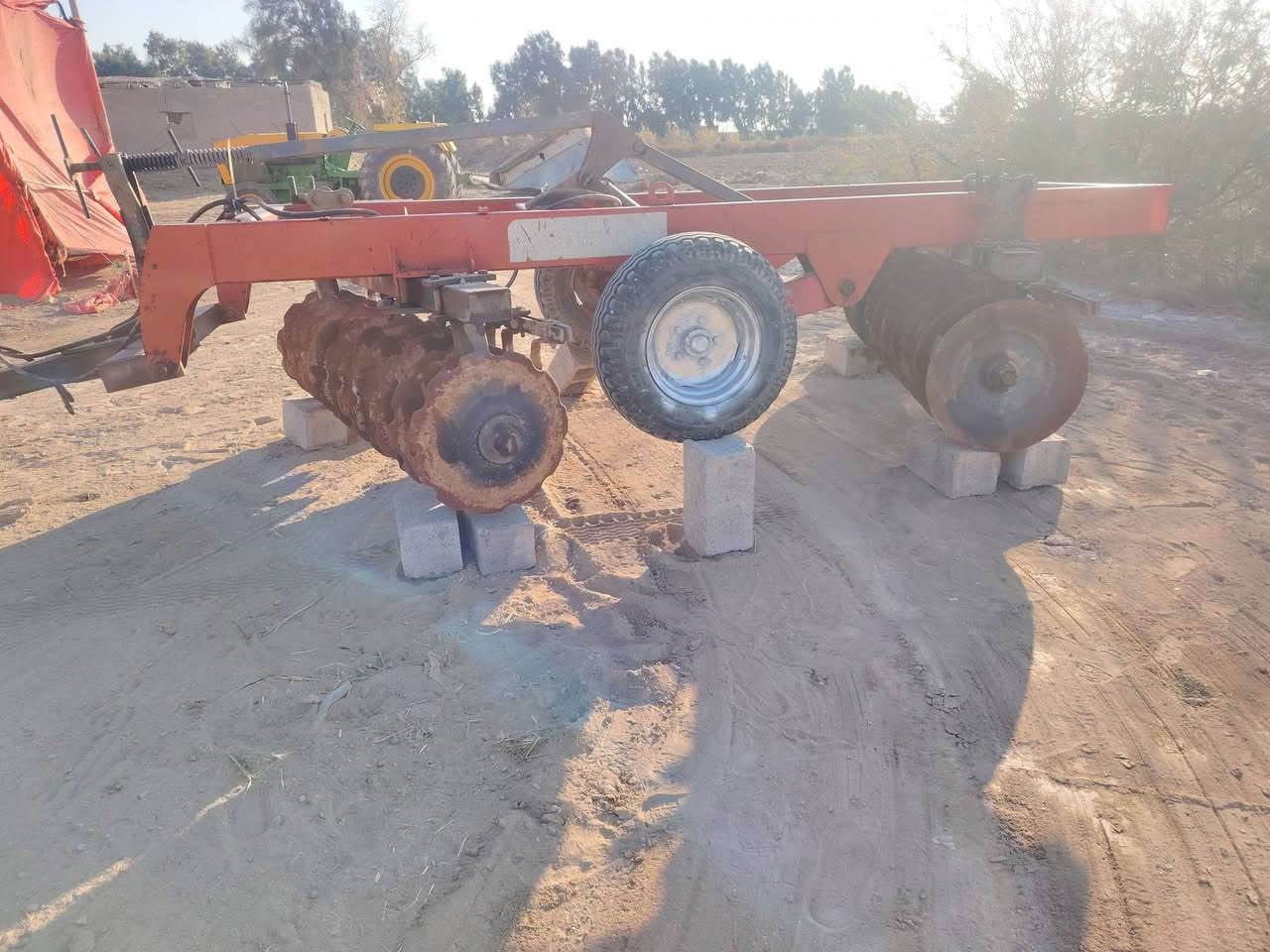 سلام عليكم البيع دسك تركي حجم 20 مكان ميسان علي الغربي ***********
