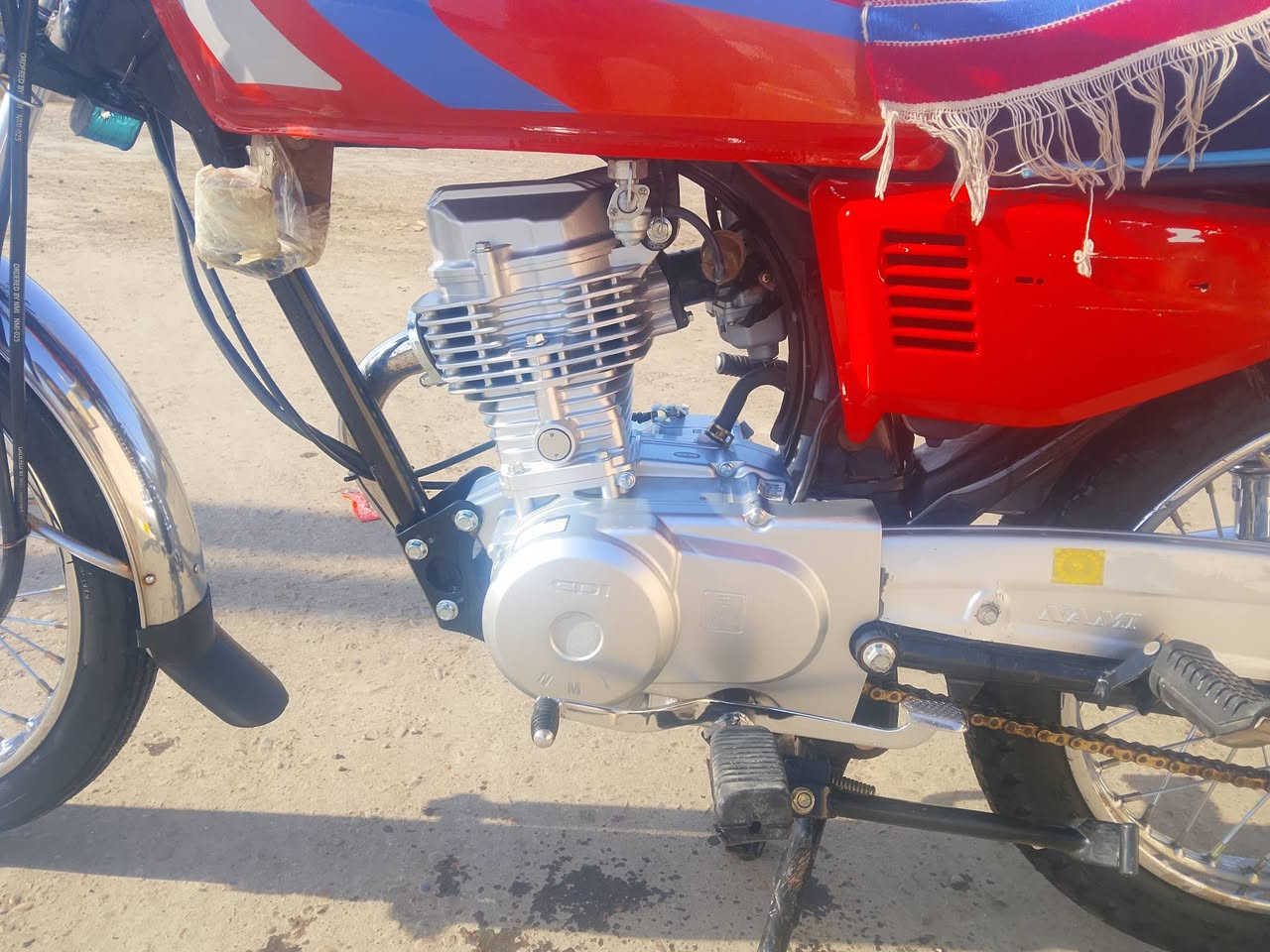 سلام عليكم دراجه يراني وكيل مو تعمير صارله شهرين من طالعه بدون وراق  رجان المو شراي لا يراسل  رقم,*********** سعر 825
