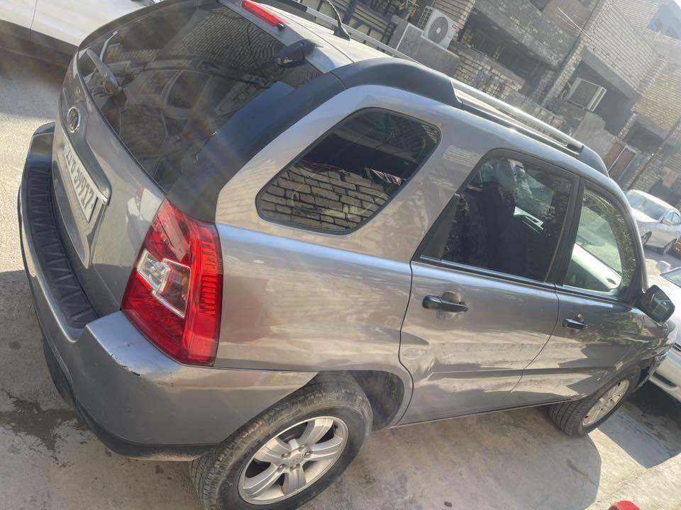 السلام عليكم
سبورتج 2009 وارد خليجي  
. بيهه 2 قطعه جاملغات اماميه بدون تصليح ولاصبغ وصورهم مرفوقه وي المنشور 

. ادامه كامله المنضومه الاحتراق.
.منضومه تبريد جديده.
.تخم تاير جديد 5 ويل كب .
.منضومه لد زينون مع بروجكتر .

… السعر 120 قابل للتفاوض شي بسيط.

وتس اب او خط 
***********
