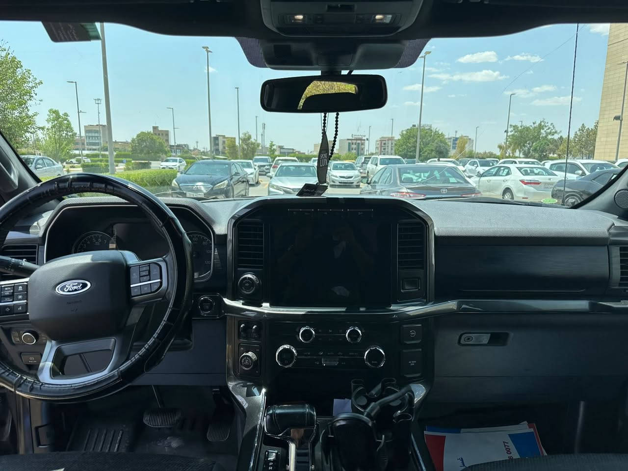 بسم الله على بركة الله 
سيارة فورد F150 كلين لا بارد ولا صبغ ولا شخط  ولا غرق محرك 6 سلندر 3500 توين تيربو هايبرد موديل 21 رقم بغداد 
معلية من شركة فورد السيارة كوستم يعني طلب خاص ومرايات اكبار 
سيرفس كامل يم مهندس صفاء صيانة كاملة مصروف عليها خير من الله 
كاميرات محيطية 360 
قيادة ذاتية رادار 
كير طيارة مع 6 وضعيات قيادة 
شاشة كبيرة بصمة 
جامة الخلفية كهربائية 
وباقي المواصفات معروفة 
السعر 240$ بيع او مراوس التواصل على الرقم 
***********
واتساب
