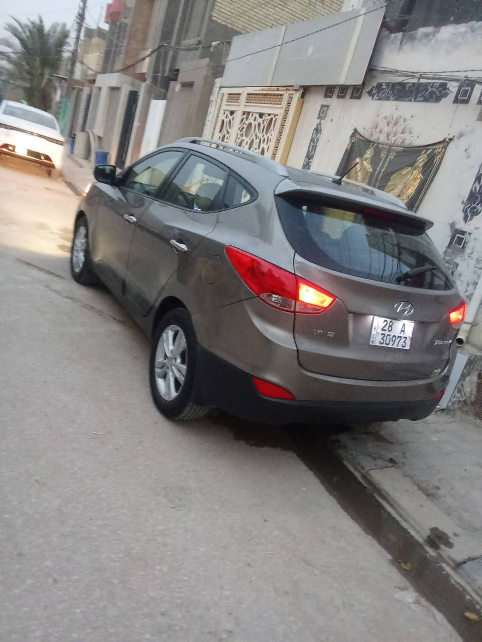 سلام عليكم توسان مديل 2012كفاله من الضربه والفتح جاهزه السيارة من كير او مكينه جدد  جديده تخم تاير جديد تبريد شغال كهربائيات كل شغال شاشه تحكمات استيرن سعره 125او بيه مجال مكاني نجف للاستفسار رقمي ***********واتساب فقط
