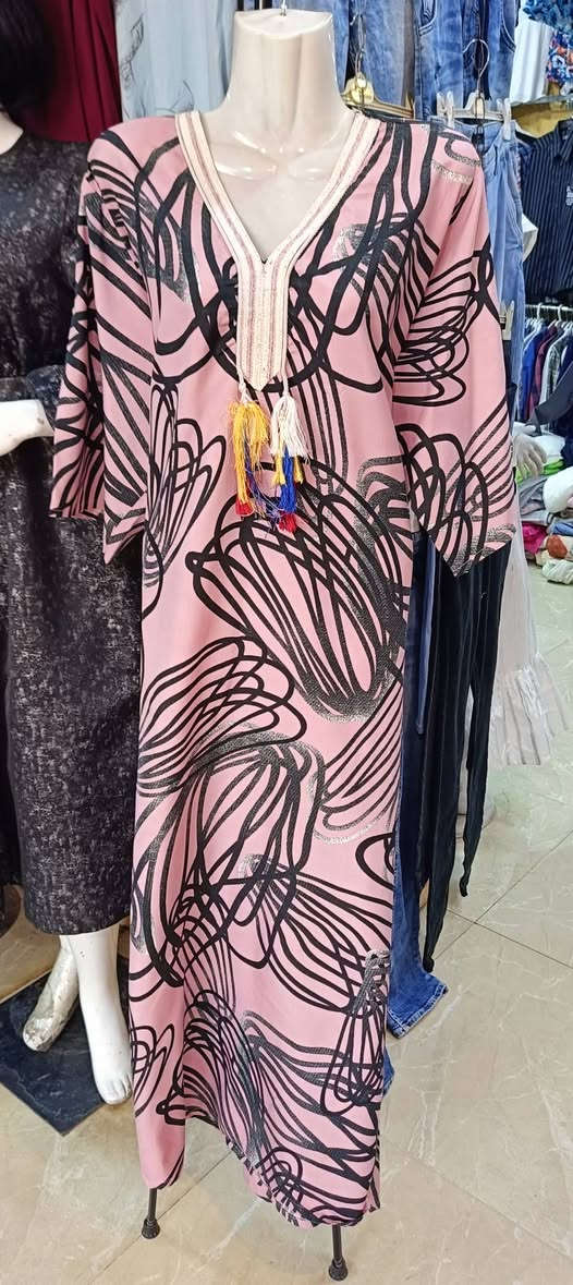 عروضات جديدة ب مجمع أشرف العبيدي 
دشداشة نسائي 👘 كودري وكشمير وفانيرة 
يتوفر جميع الوان 🌈 والأحجام والموديلات 👉 
سعر القطعة ب 3 آلاف دينار فقط يابلاش 🏃 
عنوان المجمع سوق الميثاق مجاور خياط البزاز قبل نهاية السوق للاستفسارالاتصال على الرقم ***********📞 أو على الوات ساب 📱🌹 وأهلا وسهلا بزبائننا الكرام 🌷🌹
