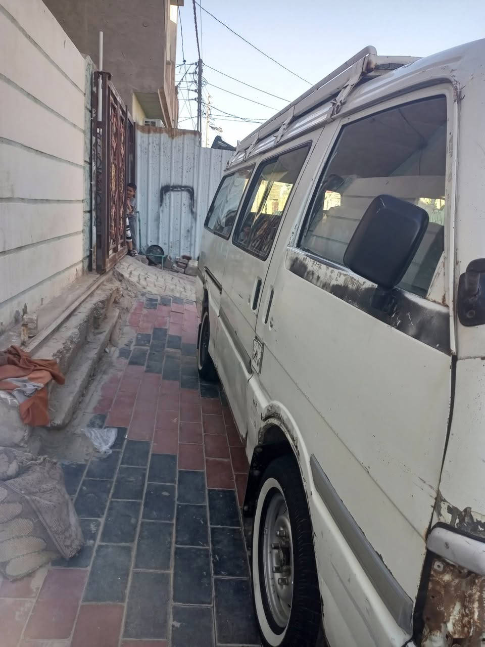 السلام عليكم مازده مديل 94مكينه جديده كير 4يفلت اكسن حداديه وكهربائيات شغلات الستفسار ***********
