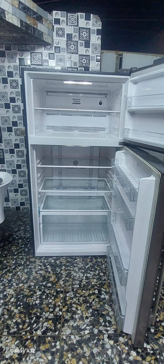 ثلاجه هيتاشي انفيرتر أكبر حجم اخت جديده فوول تجميد +مجمده أكبر حجم نضاف كلش مكاني بغداد شارع يتصل ***********
