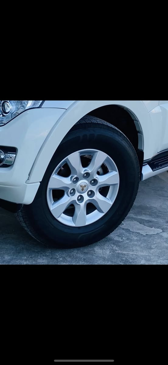 السلام عليكم
تخم ويالة باجيرو بلادي مال السياره الأصلي السبير ايضاً ينباع مع التخم اخوان نضافة الوياله  كدامكم والسبير زيرو هوه وتايره مانازل سعر التخم كامل مع كل الأطارات والأطارات جدد حجم الأطار ٢٦٥/٧٠/١٧ اعلى من البلادي شاده لتقليل الطسه  سعر التخم كامل مع الأطارات مليون و ٢٠٠ الف قفل مكاني بابل ***********
