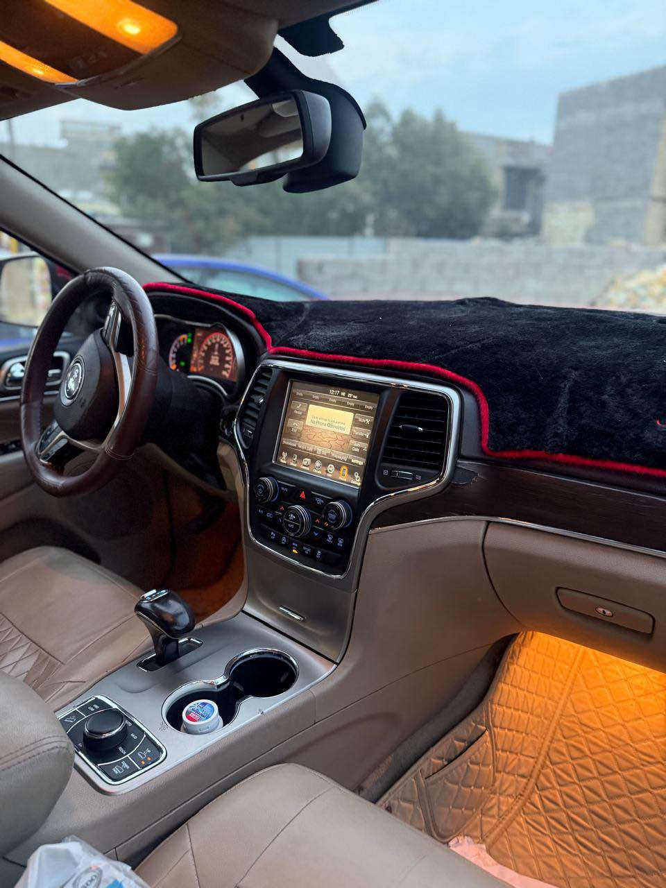 السلام عليكم جيب موديل2014 ‏سعر 195خليجيه رقم بغداد مكفوله كفاله عامه موصفات فول واحد ع واحد  رقم التلفون*********** مكان بغداد شهداء البياع ما ناقصها شي السيارة كاملة من كل النواحي بغداد, العراق
