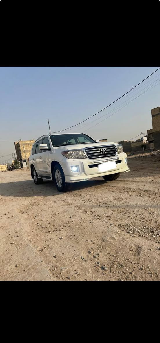 لاندكروزر للبيع
2013
فطيم 
ماشيه ١٤٠ 
فول الفول
بيها بارد 
مكفوله من الصبغ 
تخم تاير جديد 
كير محرك مكينه مكفول
مكان السياره السيديه 
السعر ٣٩٥
للاتصال ***********
