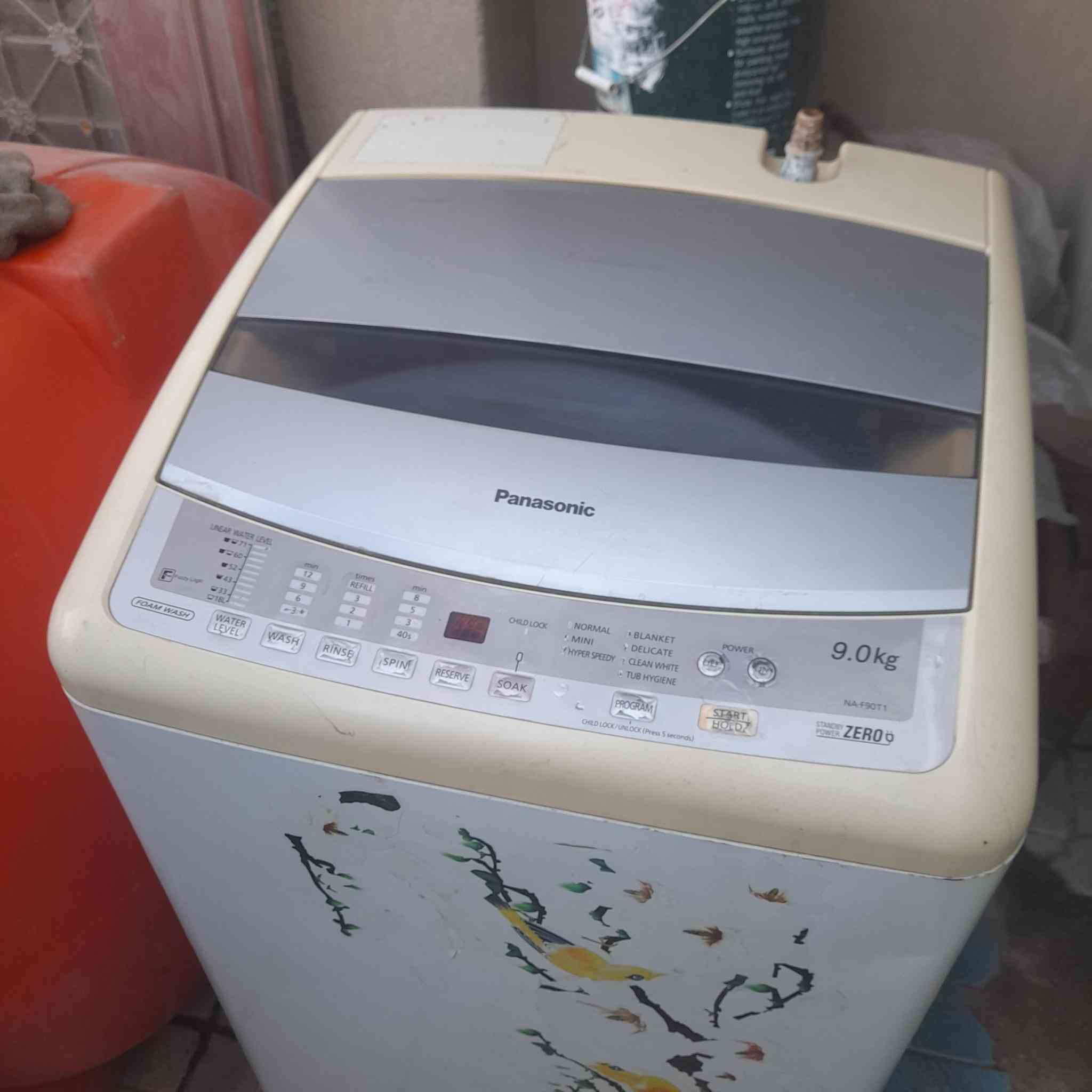 سلام عليكم غراض الكيبلات طول الواحد 17متر واحد 12متر 
وغساله أوتوماتيك  19كيلو وتانكيات ابو 1000 وابو 500 موجودات بيبان دفتري رتفاع 2ونص وطول 3امتار ***********
