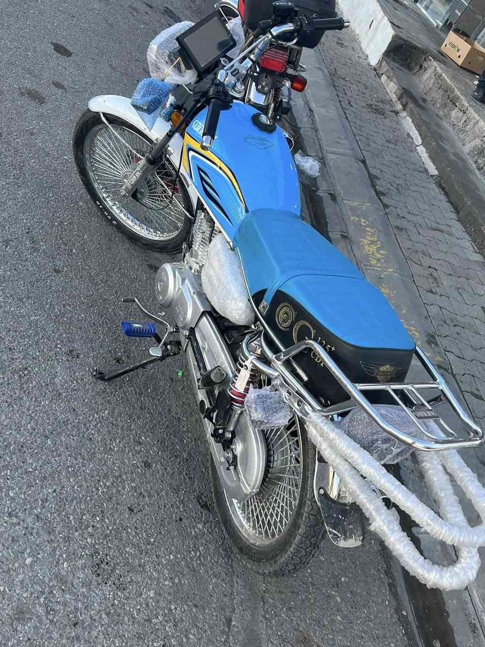 ‏أخوان دراجة كلش نظيف ما بها أي عيب تايكر موديل 24 سعره 710 وبي مجال شي قليل مكاني كركوك￼ جامعة 600 لا يراسلني ￼


**إذا كنت صاحب هذا الإعلان وتريد حذفه لأي سبب، رجاءا أرسل رسالة إلى الدعم الفني**