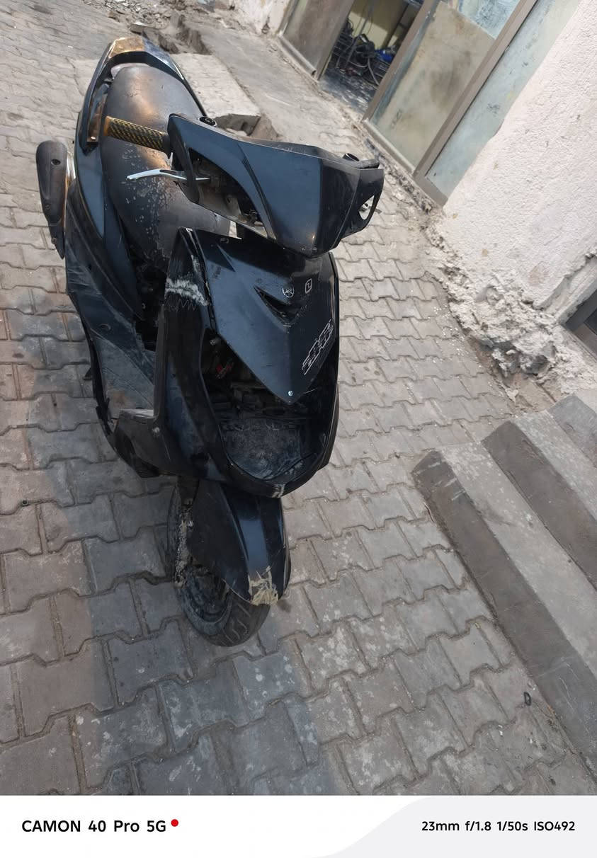 سكنس فحل شغاله بيه كلجات رياضي وصالنصه رياضي السعر ٢٥٠ ترهم مراوس ابيع كوم حديد*********** البصره الطويسه
