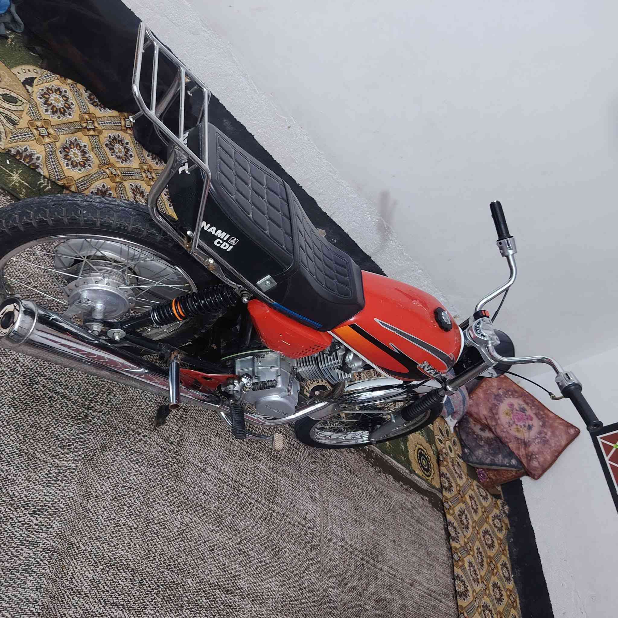 السلام عليكم دراجه اربعه كير ارشا شاصي 20 وغراض 24 اوراق اصولي اصولي دراجه تعمير جديد حلوه ومرتبه السعر 550 وبيه مجال المكان كربلاء طوريج ام روايه رقم الهاتف ***********
