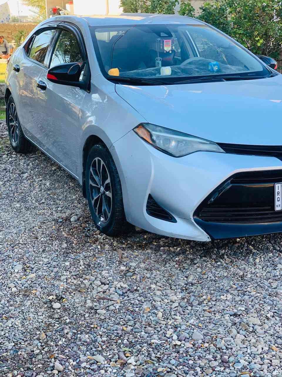 السلام عليكم ورحمة الله 
كورلا للبيع موديل 17
محرك شرط كير شرط 
سنوية جديده هزه جديده السياره بسمي 
السعر 130 وبيها مجال 
الضرر موضح بالمنشور 
***********
مكان السياره الشرقاط اسديره
