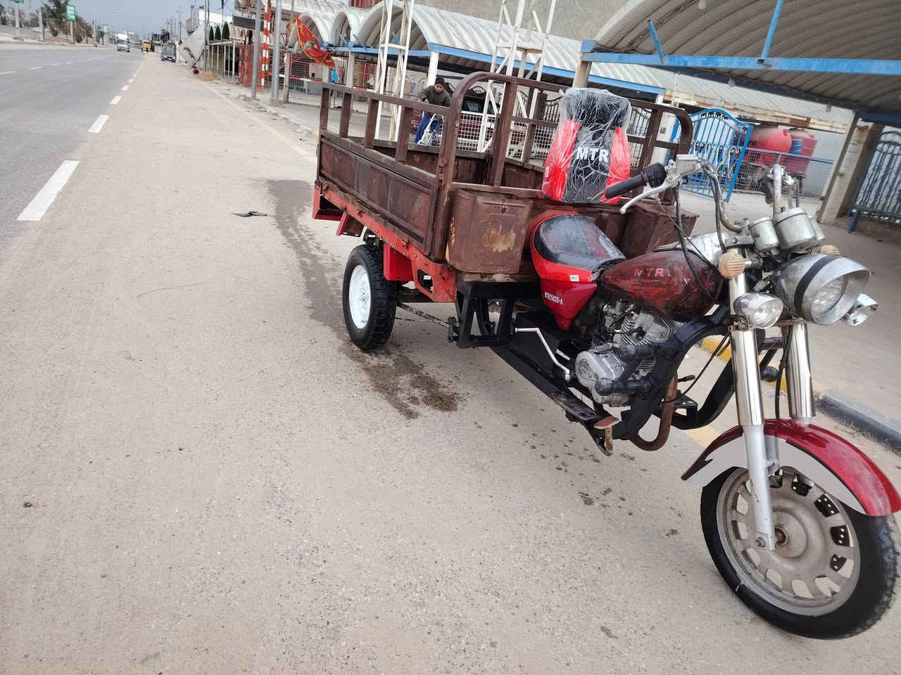 سلام عليكم ستوته للبيع مديل 2010 رقم أو سنويه مكينه 23 مكفوله ركبه أو مكينه وشاصي كفاله عامه تخم تايرات جدد اكسن جديد كهربأيات كله جديد نكره سلف ستوته جاهزه مال جناي متصرف عليه ربع سعر 900
للتصال ***********
