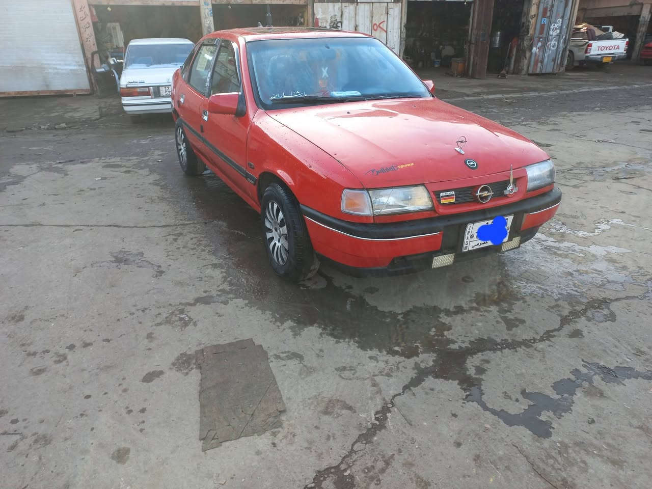 السلام عليكم
اوبل فكترا رقم نينوئ ألماني 
حجم 18 كابريته صبغ سقف وجاملغاة الوره 
سياره نضيفه تايات جدد طخم ويل كب 
اربع دسكات طخم وره وكدام جدد 
كهربائية كلها شغاله الغرفه داخل السياره جديده 
كير ومحرك نضاف 
سقف تنته سلايت 
شرط التحويل صاحبها الشرعي بل ايمن 
مكان السياره ايمن السعر 38 
***********
***********
