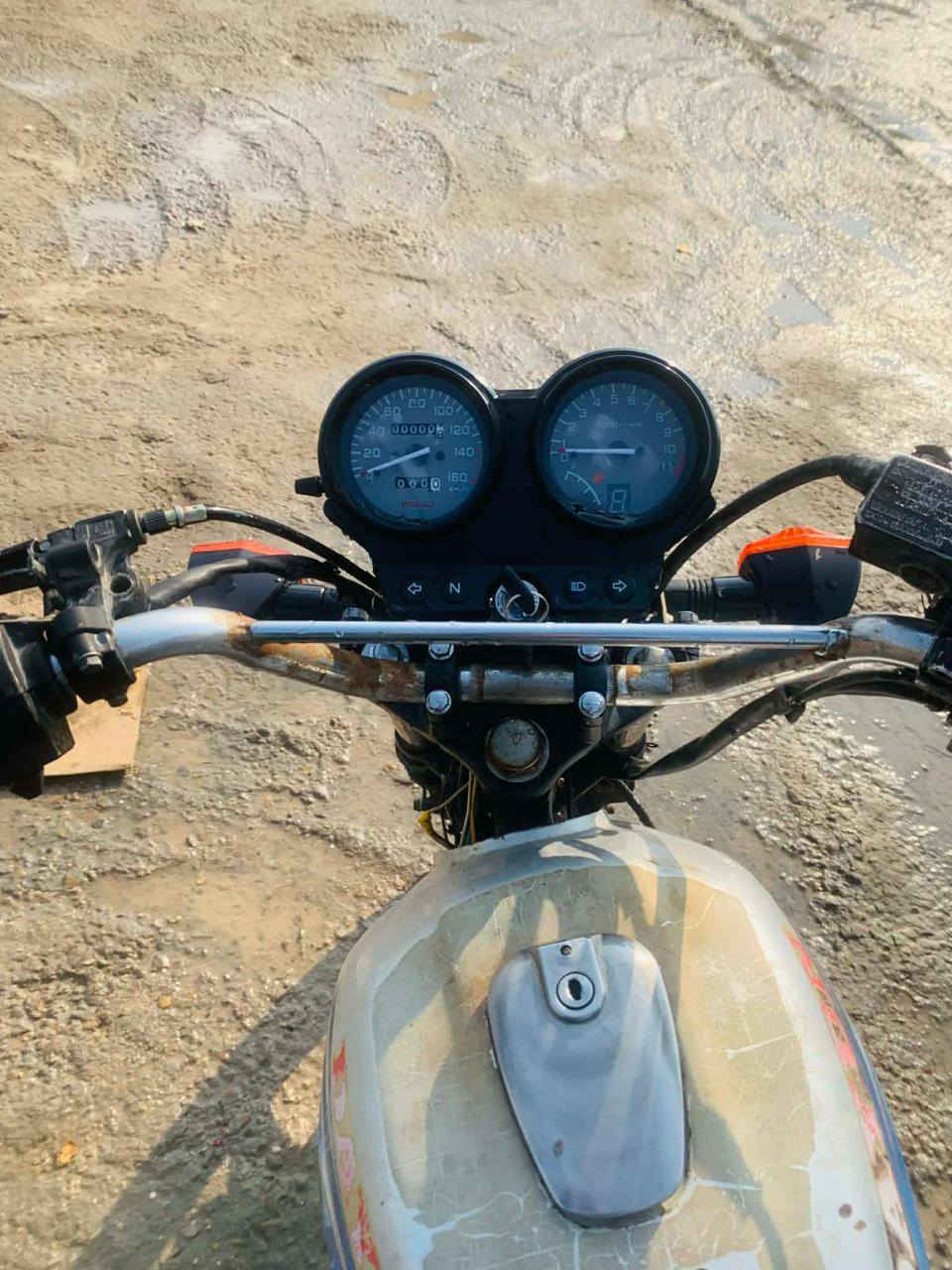 دراجه دايون للبيع عايزها ترتيب قليل 
الدراجه اوراق شلعه ومعدل فول 
سعر 400 وبيها مجال المكان حله الحمزه الغربي
رقم الهاتف ***********
