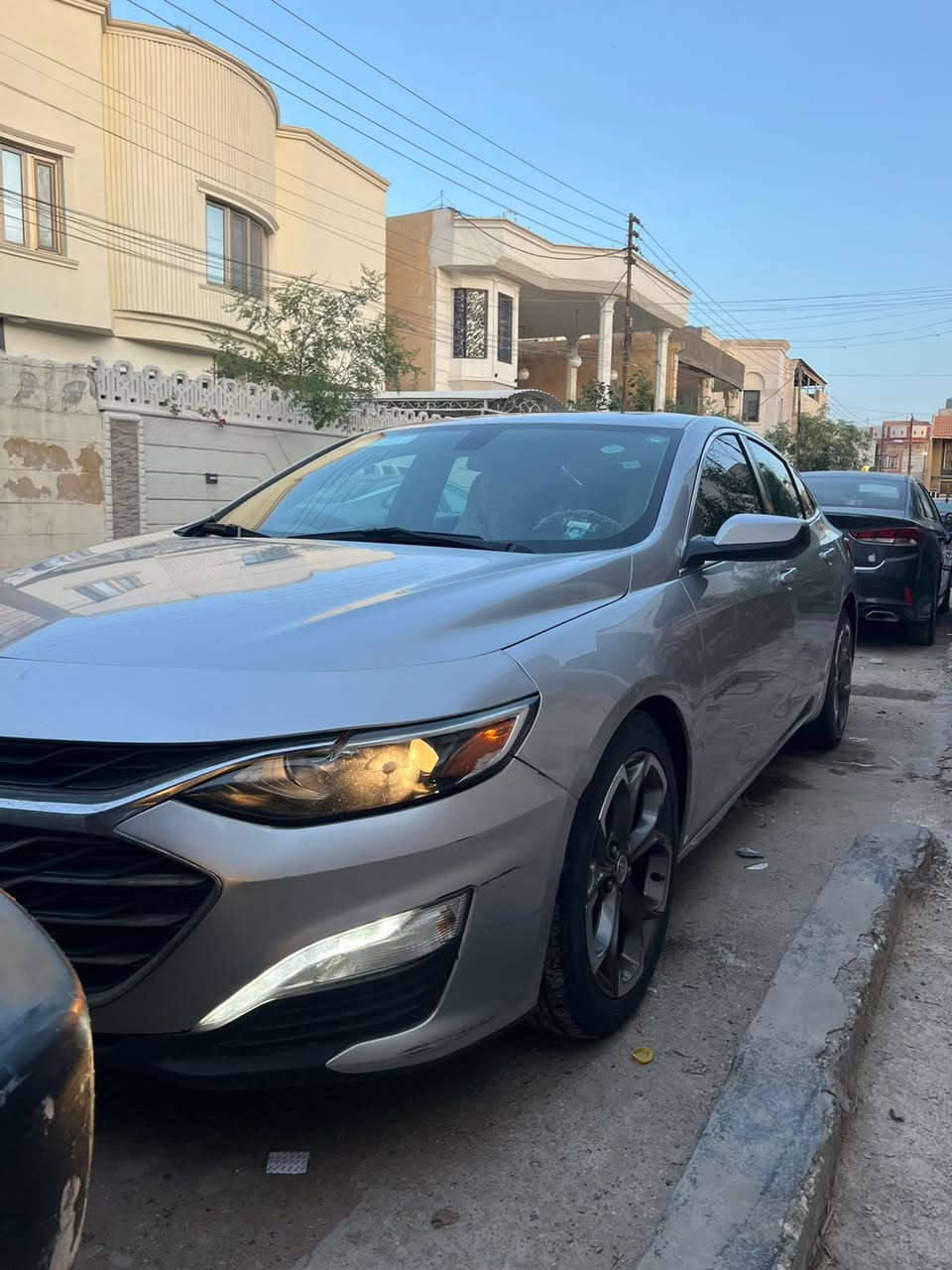 سلام عليكم ماليبو موديل 21 lt2
سياره تبريد تدفئه وكشنات تدفئه بانور راما بصمه ابواب وبصمه تشغيل لسياره حلوه رقم اربيل مكان السياره بصره / جبيله سياره حادث صطحي موضح بل صور وسونارها موجود 
السعر ١١٠ وبيها مجال***********
