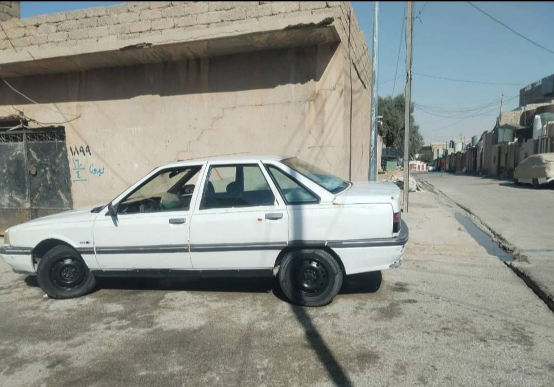 بسم الله توكلنا على الله سياره بلاش وين اهل الرعاية والكسبه سياره بلاش 
سيارة رينو نضيفه موديل 92 للبيع كير و محرك شرط  قطاره بل بانزين رقم نينوى أخضر شرط التحويل بسمك ما عليه أي قرامات الجوم تحكم كهرباء اضويته دشبوله كله شقاله  طخم تاير جديد باتري جديد السعر مليون العنوان موصل الجانب الايسر ***********
