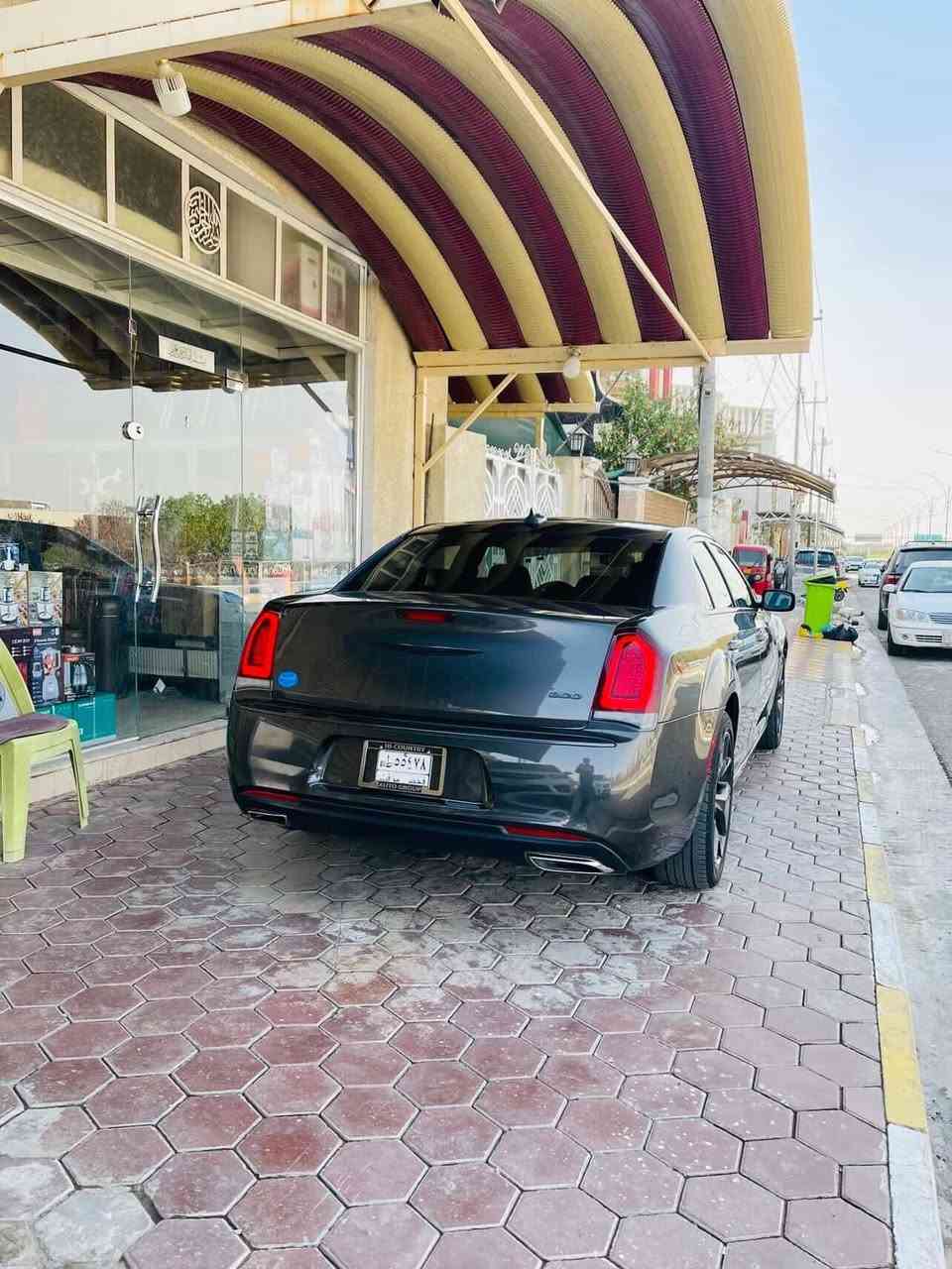 🦅كرايسلر  300S امريكي دخول جديد🦅
الحلال للبيع 🤍🍀
         
                الموديل 2023 اصل🧿
                   ( الاصدار الاخير )

                  اللون نفطي🤍🍀
     
المسافة المقطوعة  10الاف زيرو 

حجم المحرك 3600

            السيارة (حادثه جاملغ ايسر فقط)🇺🇸
   ( السياره بدون رقم )

مواصفات السيارة:-
•  نقطة عمياء . 
•  حساسات امامية . 
•  ويل قياس 20 أنج . 
•  حساسات خلفية .  . 
•  شاشه كبيرة مع نظام ملاحة نفكيشن GPS .
•  مقاعد أمامية كهربائية عدد 1
•  مقاعد أمامية تبريد وتدفئة . 
•  مقاعد خلفية تدفئة . 
•  تشغيل عن بعد .  . 
•  تدفئة مقود . 
•  محدد سرعة .  . 
•  كاميرا خلفية دوارة.
•  ⁠مع ترحيب متحسسة للاضاءة  
•  دخول ذكي 
•  ⁠(بصمة) .

للاستفسار عن السعر واي تفاصيل اخرئ الاتصال متوفر 
***********🍀🤍
المكان كوت🍀🤍
🪬🧿
