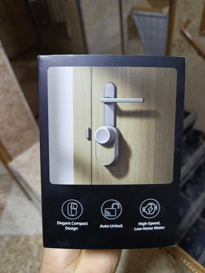 هذا المنتج هو عبارة عن قفل باب ذكي سويتش بوت مع لوحة مفاتيح وبصمة إصبع (SwitchBot Lock Ultra Touch Combo).


**إذا كنت صاحب هذا الإعلان وتريد حذفه لأي سبب، رجاءا أرسل رسالة إلى الدعم الفني**