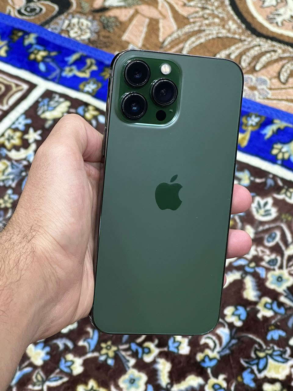 13برو ماكس مبدل شاشة اصلية بيها فطر حتة ممبين بلصورة ++ السماعة الأمامية بيها وشة كامرات اتصال واي فاي كلة شغال عدة الفطر الي بلشاشة والوشة الي بل سماعة الامامية السعر 400 مكاني بغداد ***********
