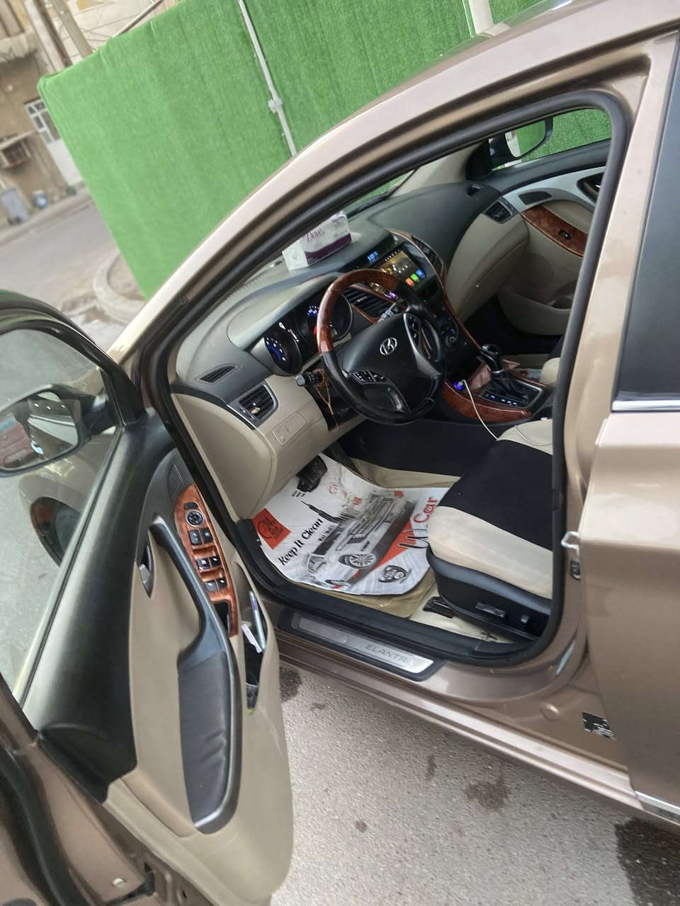 سلام عليكم النتره وارد يراني فول  مديل 2015بيه جاملغ خلفي صبغ مضح بل صور سياره جاهزه من كلشي 
رقم أربيل بسمي سنويه 
سعر 128 بيه مجال 
***********
