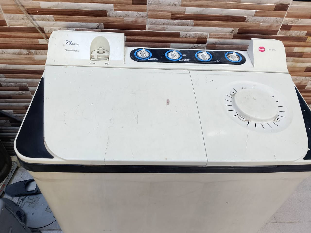 غسالة جديدة نظيفة حجم كبير تغسل بظانية 85الف ***********
