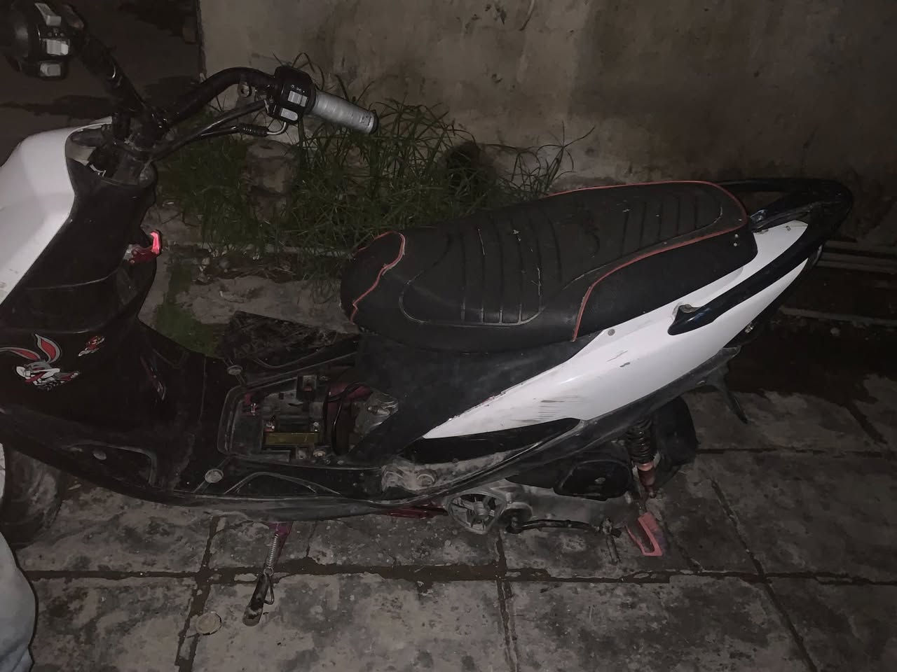 ‎400وبيها مجال بسيط :***********وتساب وفيس متواجد
