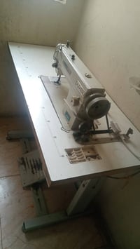 مكينة اللبيع نضيفة وخياطهة كلش حلو العنوان بغداد حي البتول للاستفسار ا...