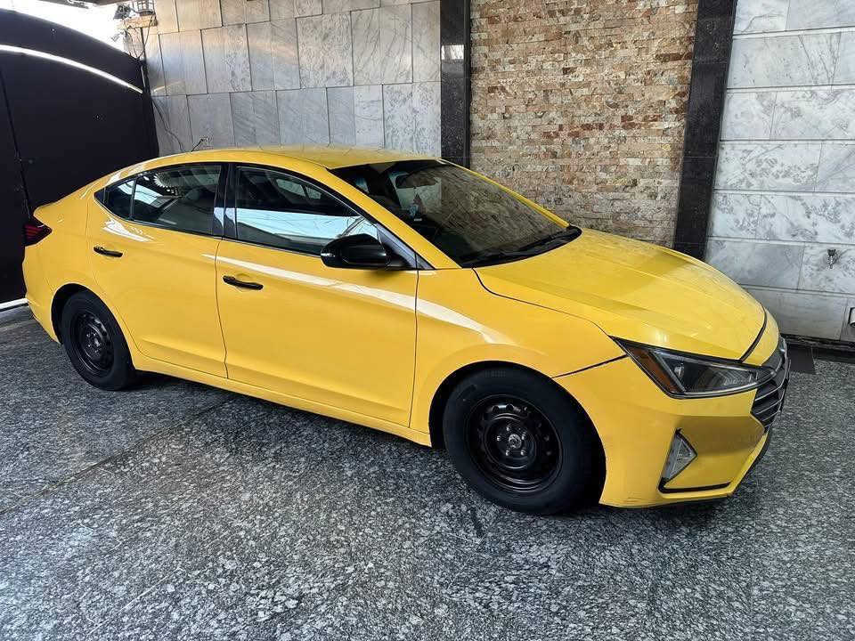 سلام عليكم للبيع النترا 2020 كير محور AT السيارة رقم جديد انكليزي ماشيه117
ميل نص مواصفات صور الحادث ويا الصور منشورة السعر 140
السيارة صدر جديد تخم تاير قبل سبوع شادة دوشمة مكاني مدينة الصدر الاورفلي ***********
