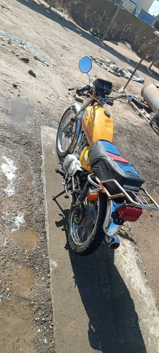 السلام عليكم اربعه كير للبيع المكينه مفتوحه مره وحده الدراجه نضيفه وكلها شغاله السعر 400وبيها مجال مكاني كوفه شارع معمل الاسمنت راسل وتدلل.........


**إذا كنت صاحب هذا الإعلان وتريد حذفه لأي سبب، رجاءا أرسل رسالة إلى الدعم الفني**