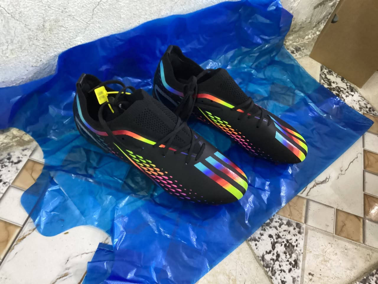 حذاء باله اوربي اصلي قياس 42بسعر 45فيتنامي اصلي شرط فحص أمام المندوب  عتماد واتساب ***********
