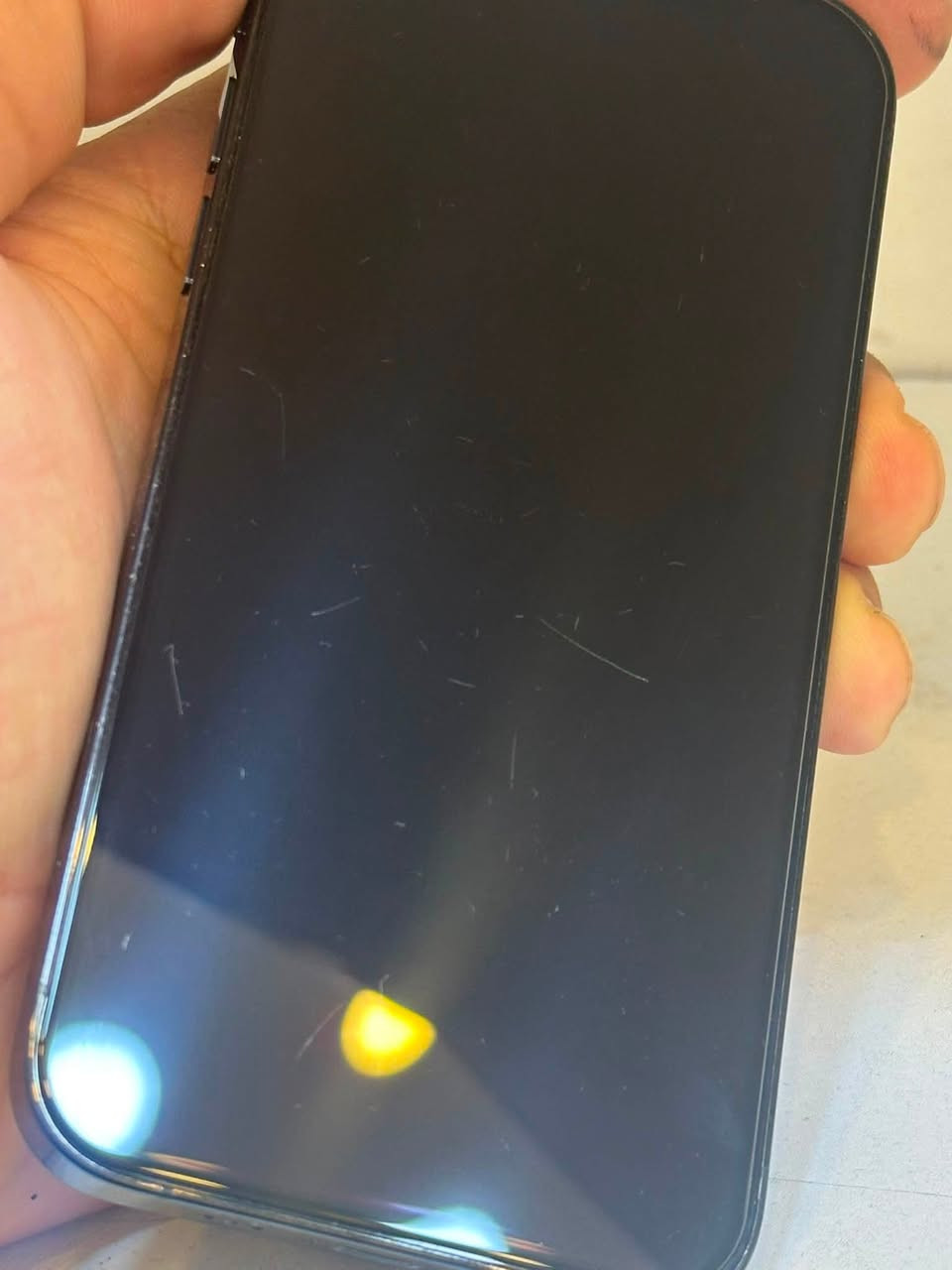 12برو فقط الصغير ماستر  عربي مو باله ذاكره 512💾
بطاريه 94🔋مبدله وكاله جهاز كفاله فقط مبدل بطاريه اصليه وكاله بصمه شغاله مابي اي خلل فقط مبدل بطاريه وبي شخوط بل شاشه سعره (350) 
*********** واتساب
