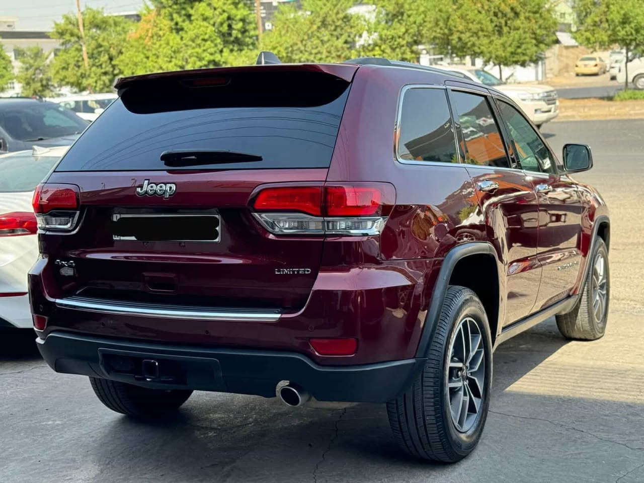 جيب موديل 2021 لمتد فول رقم اربيل
تبديل بابتين جاملغ صبغ بدون دواخل بدون ايرباك سونار وحادث مرفق سيارة جدا نظيفة
ماشية 45 الف ميل
السعر 27500￼
مكانها بغداد 
رقم شاصي
1C4RJFBG7MC717114

***********
