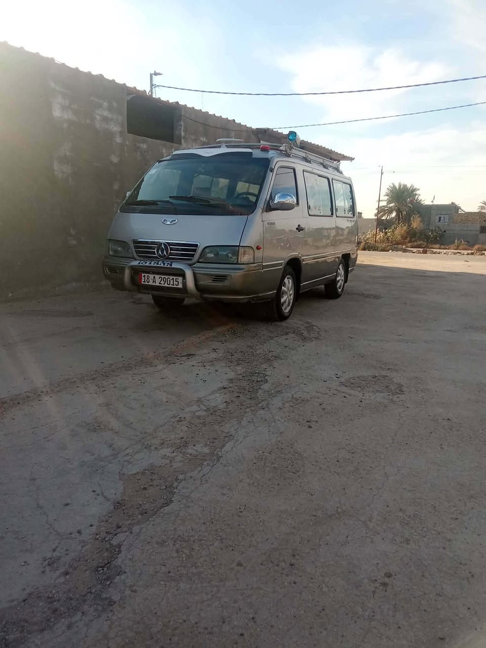 سلام عليكم لبيع ستانا موديل 2000 سنويه ال 31 سياره جاهزه من كلشي مكينه وكير مكفوله من ضربه الاتصال ***********
