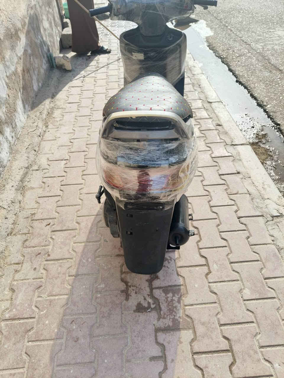 السلام عليكم دراجة فراشة نثيه للبيع دراجة كفاله عامه برغي ما مفتوح بيها خير من الله مكينه ناعمه شغاله سلف هندر مكان الدراجة ميسان المجر الكبير الاستفسار ‏‪***********‬‏
