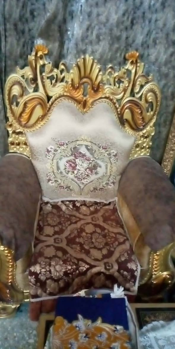 سلام عليكم مستعجل بيع تخم 10 مقاعد سعره السعر 550مع المجالمن بغداد العنوان الكاظميه الطي رقم اتصال ***********
