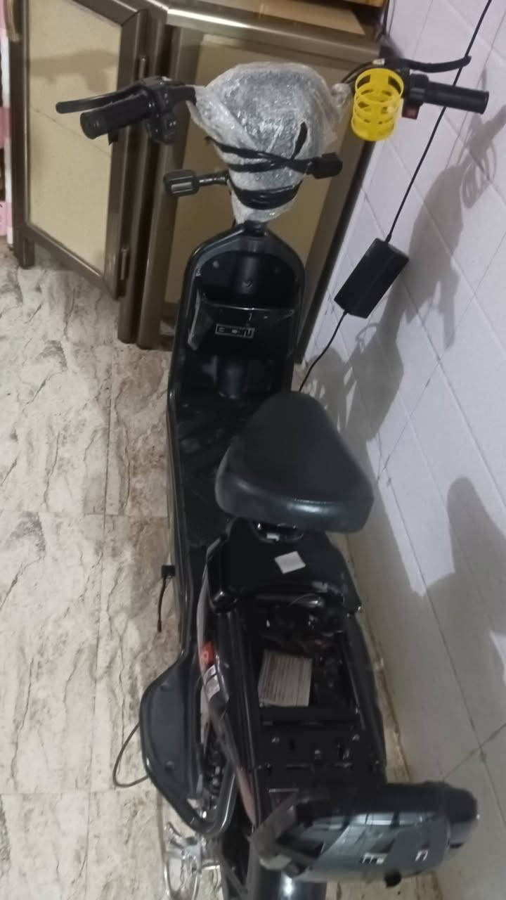 للبيع دراجه شحن حجم14 مكفولة من كلشي 
دراجه نضيفه خير من الله السعر واستفسار واتساب ***********
