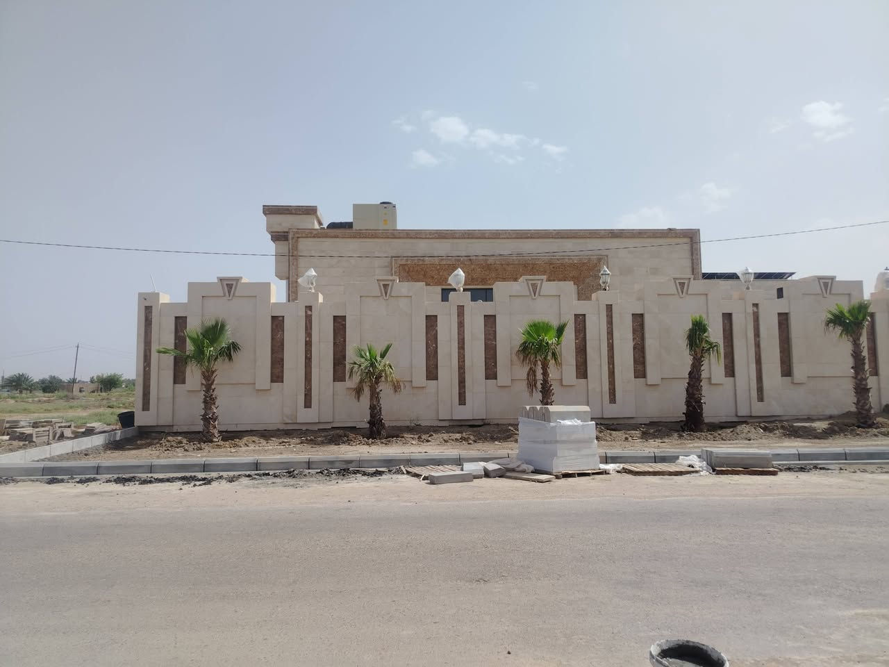 السلام عليكم اخوان خلفه سيراميك مرمر بورسلين اسعار مناسبه شغل استلام مهندس مكان عمل بابل فقط *********** ومن الله التوفيق
